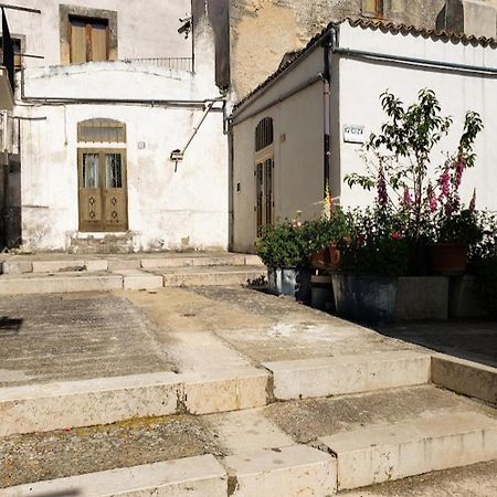 Casa Rione Medievale Monte SantʼAngelo Exterior foto