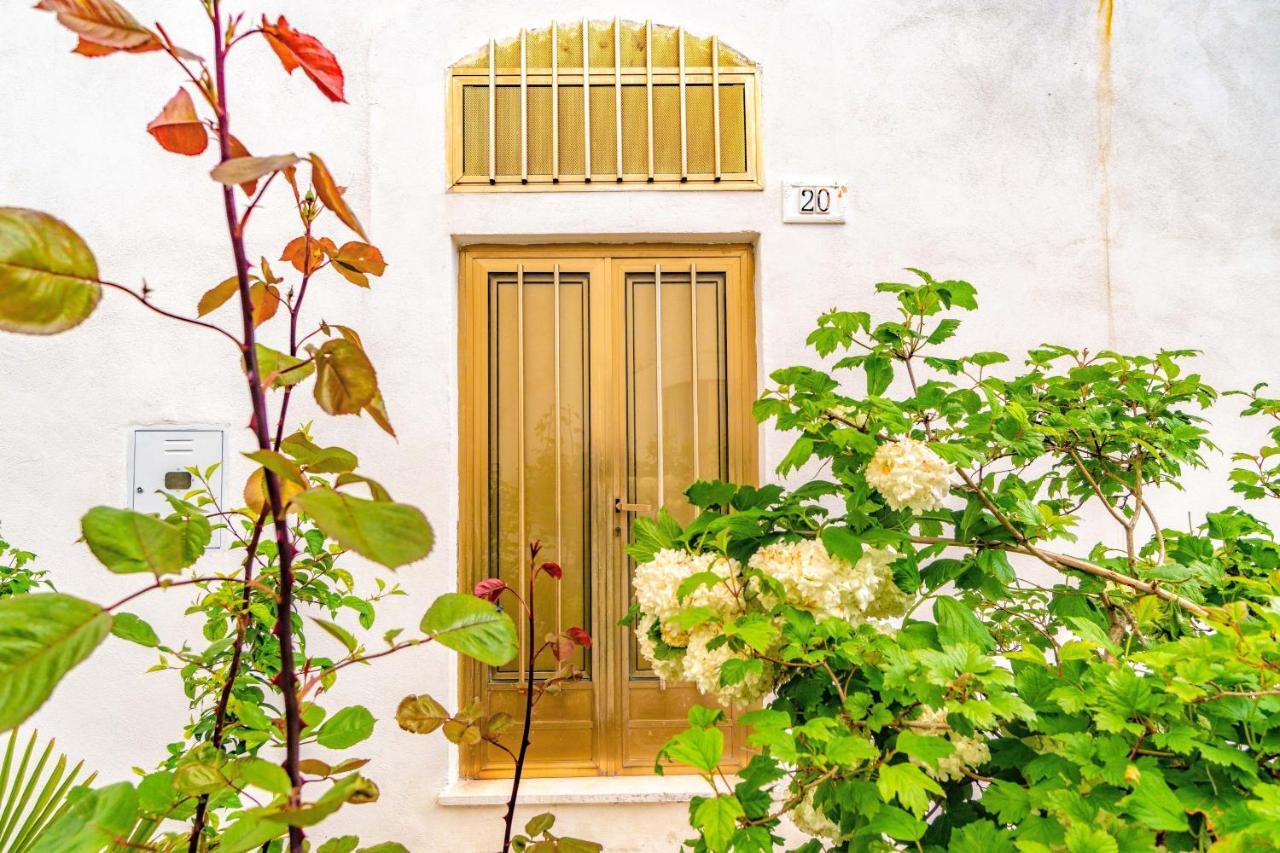 Casa Rione Medievale Monte SantʼAngelo Exterior foto